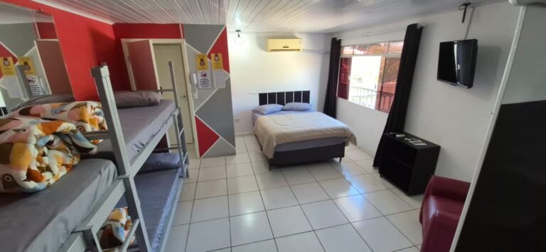 Quarto-privativo-pousada-curitiba-7